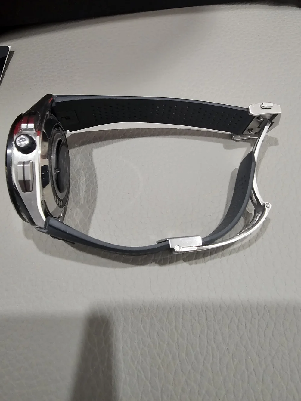 TAG Heuer Connected Smartwatch Black/Silver With Exclusive Special Edition Box